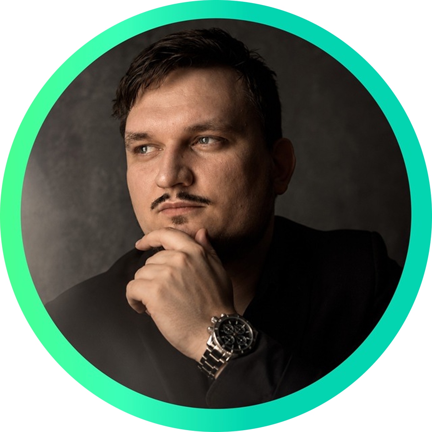 Денис Офицеров